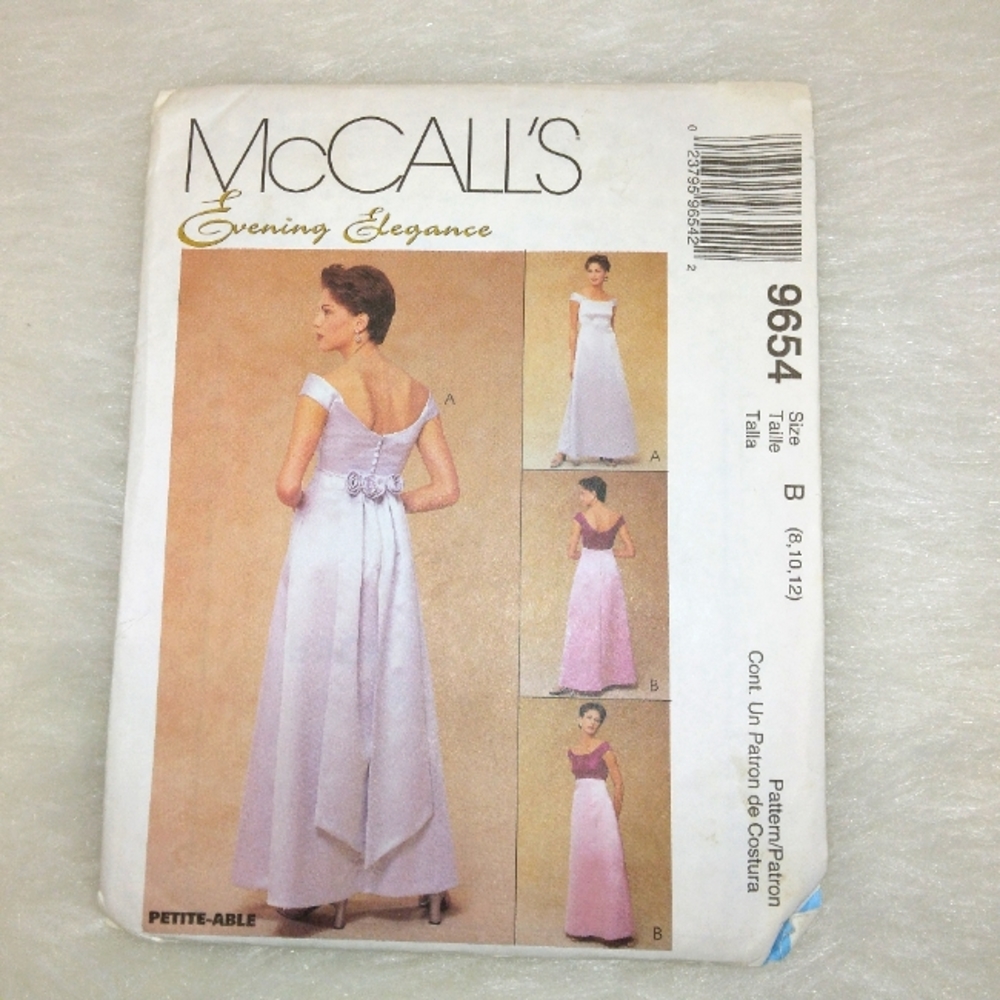 McCall's 9654 Sz 8-12 Evening Elegance Lined gown w/ waist darts wedding bridal